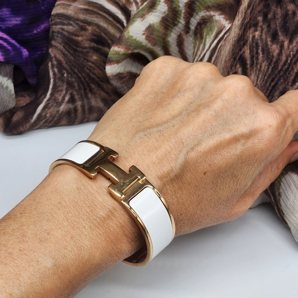 Hermès Designer Bracelet Rose Gold/White Enamel Size 7 - Picture 10 of 16